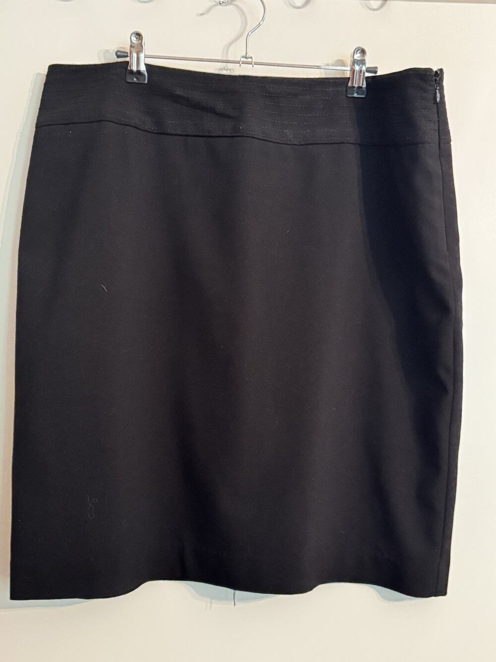 212 Collections Black Pencil Straight Knee Length Skirt Side Zip Sz 16 Office